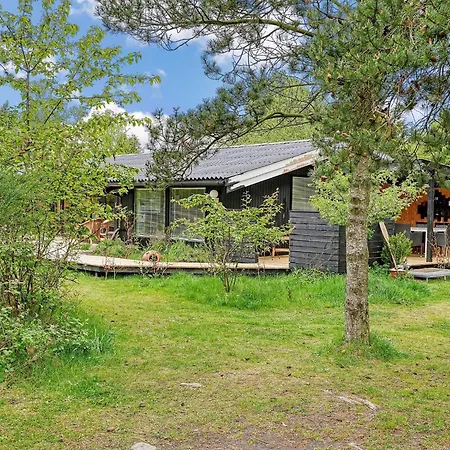 Three-bedroom In Sjaellands Odde 3